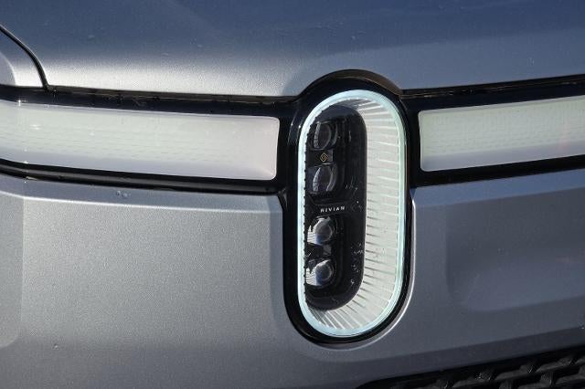 2023 RIVIAN R1S Adventure