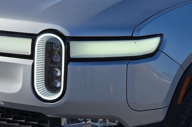 2023 RIVIAN R1S Adventure