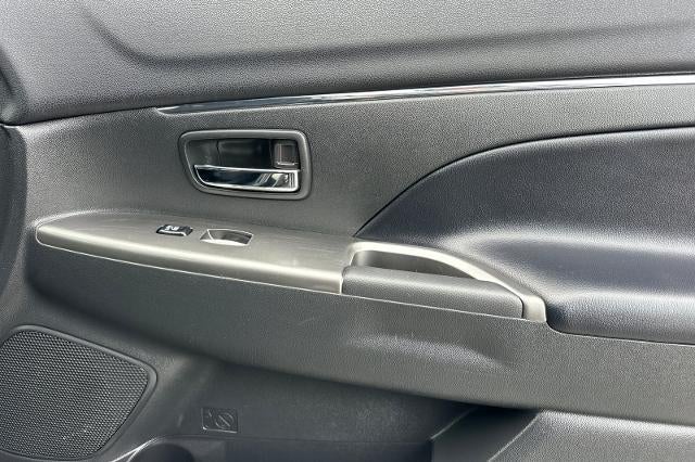 2024 Mitsubishi Outlander Sport S