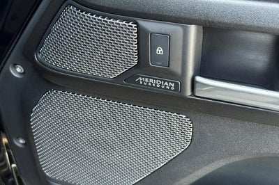 2024 Land Rover Defender V8