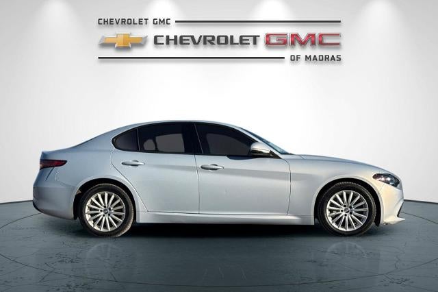 2023 Alfa Romeo Giulia BASE