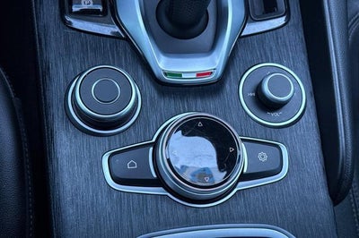 2023 Alfa Romeo Giulia BASE